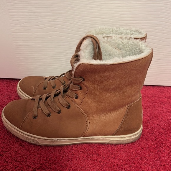 Ugg Sneakers - Picture 2 of 6
